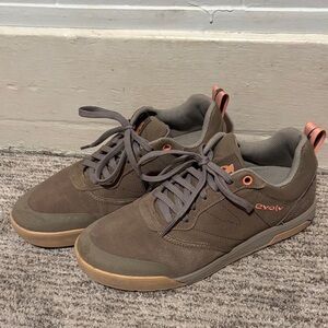 Brown evolv approach shoes